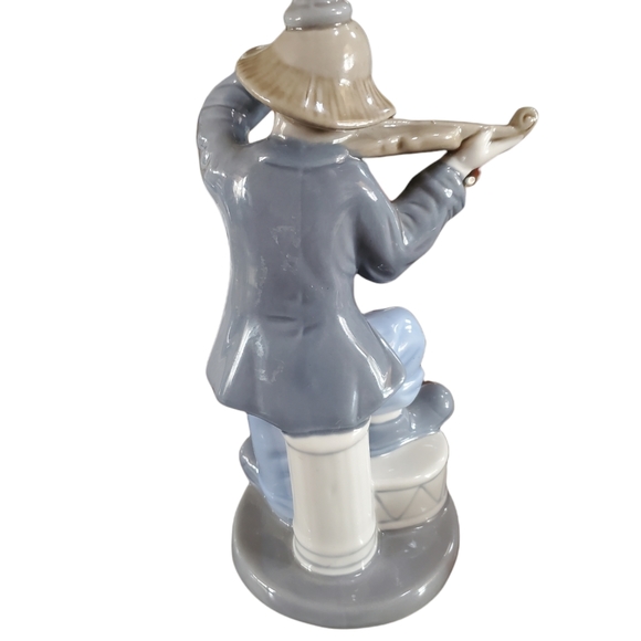 Vintage Clown Figurine Made In Mexico By Porcelana de Cuernavaca Glossy 8” H - Picture 4 of 8